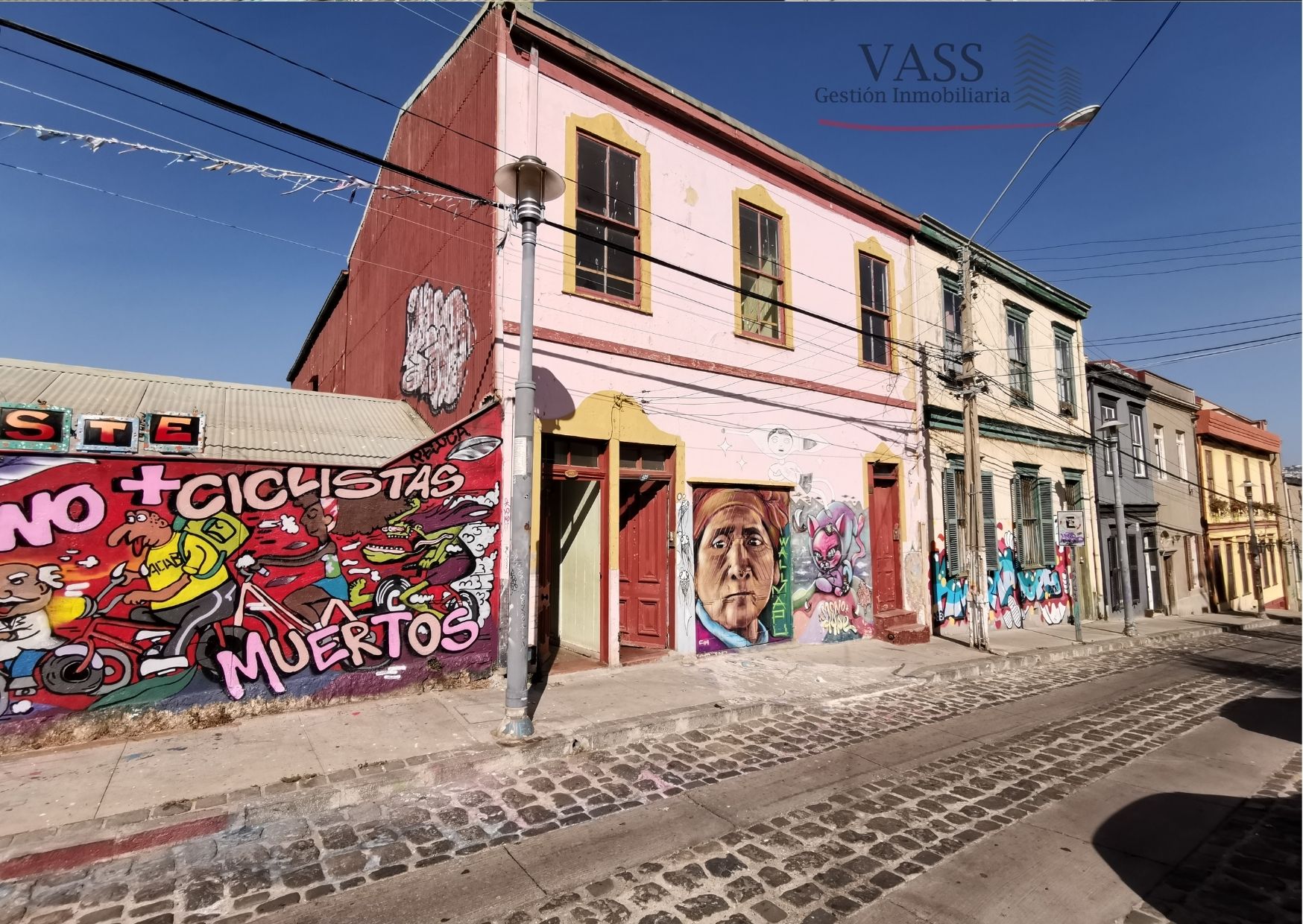 VASS Vende Casa En Cerro Alegre, sector turístico, Valparaiso