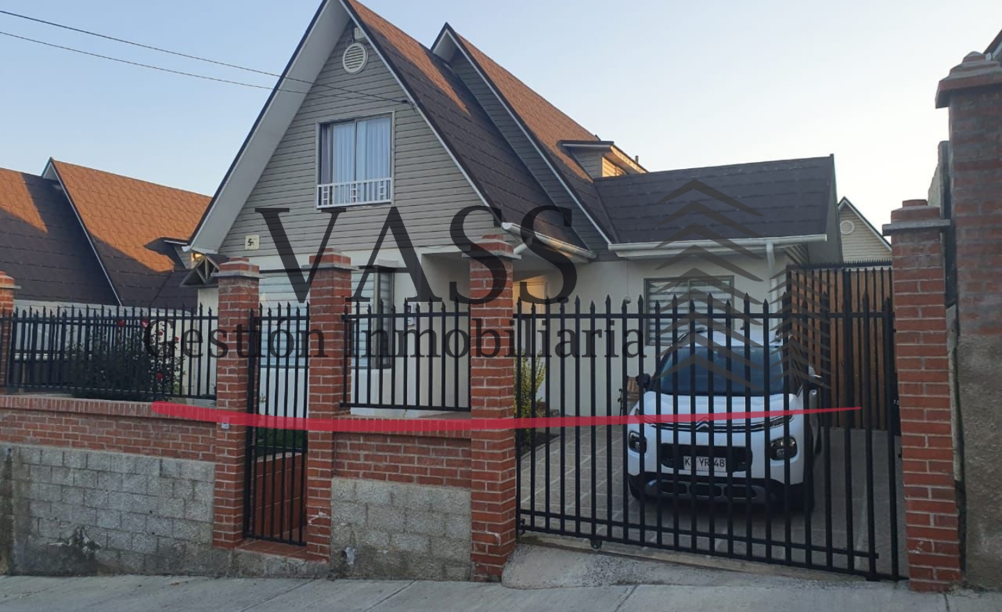 VASS VENDE CASA EN SECTOR RESIDENCIAL ALTO MANQUEHUE LOS PINOS