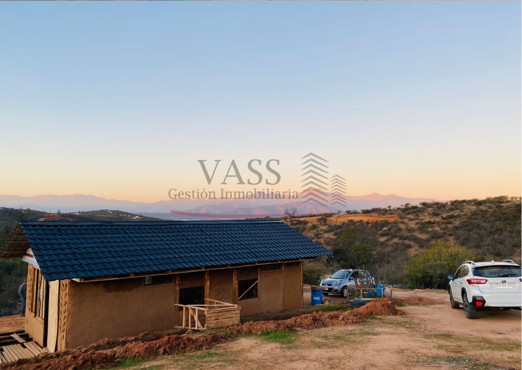 VASS Gestión Inmobiliaria vende parcela con casa biosustentable, Embalse los Aromos. Limache