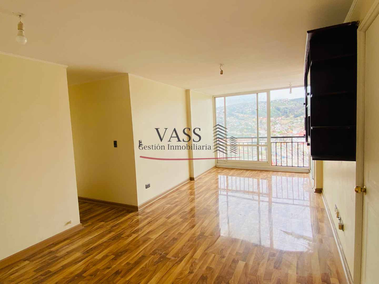 VASS Gestión Inmobiliaria vende departamento 3D 2B en sector Barón, Valparaíso
