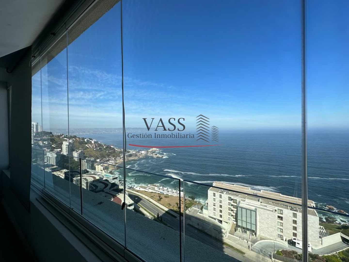 VASS Gestión Inmobiliaria vende departamento 3D 3B con vista directa al mar, Reñaca. Viña del Mar