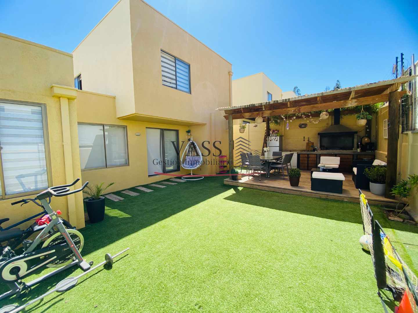 VASS Gestión Inmobiliaria vende casa 5D 3B en exclusivo condominio de Villa Alemana