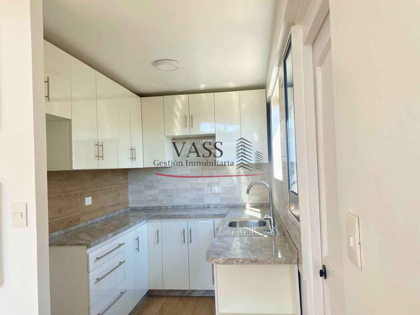 VASS Gestión Inmobiliaria vende casa 3D 3B en el paradero 12 de Quilpué