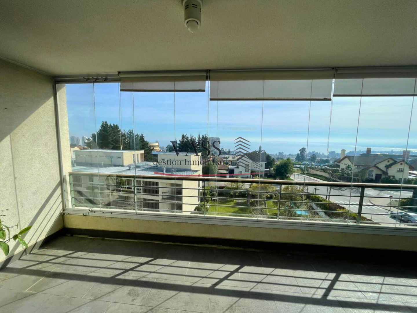 VASS Gestión Inmobiliaria arrienda departamento de 4D 3B en Bosques de Montemar, Concón