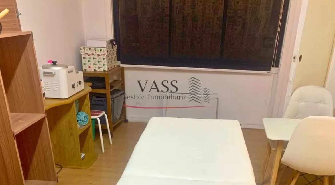 D_NQ_NP_2X_612195-MLC83855269671_042025-F-vass-vende-derecho-llaves-salon-de-belleza-vina-del-mar