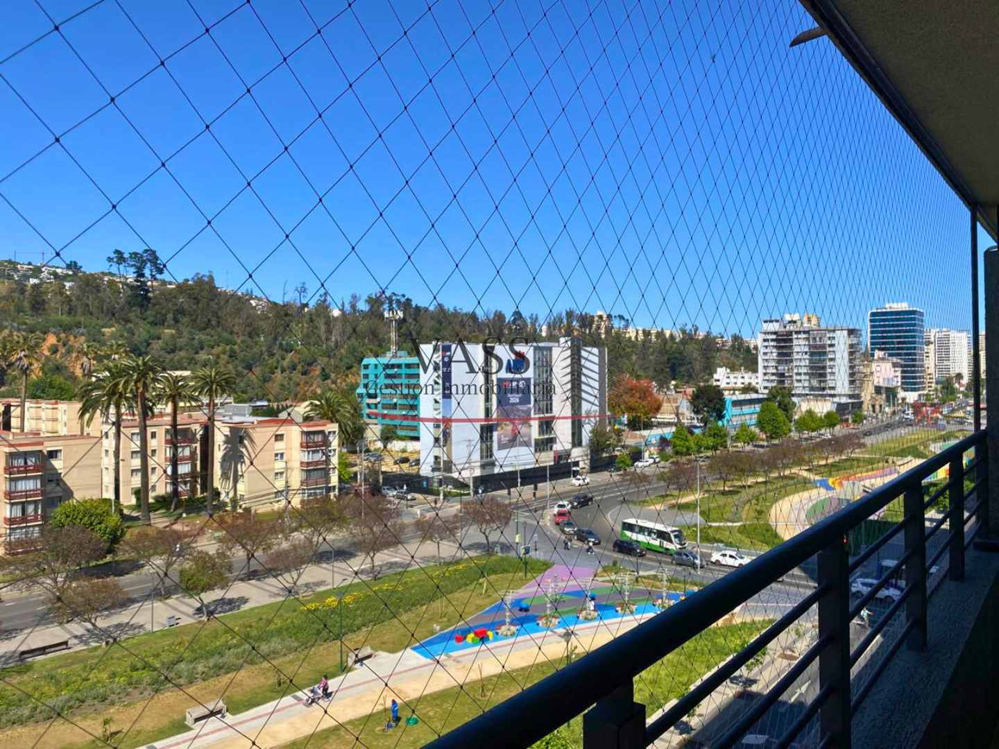 VASS Gestión Inmobiliaria arrienda departamento de 2D 1B en pleno centro de Viña del Mar