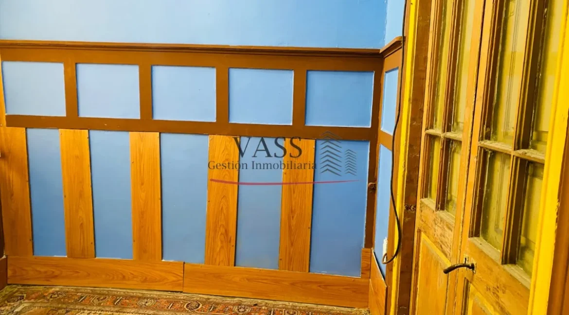 D_NQ_NP_2X_898650-MLC72558648715_102023-F-vass-vende-local-comercial-en-pleno-centro-huerfanos-stgo